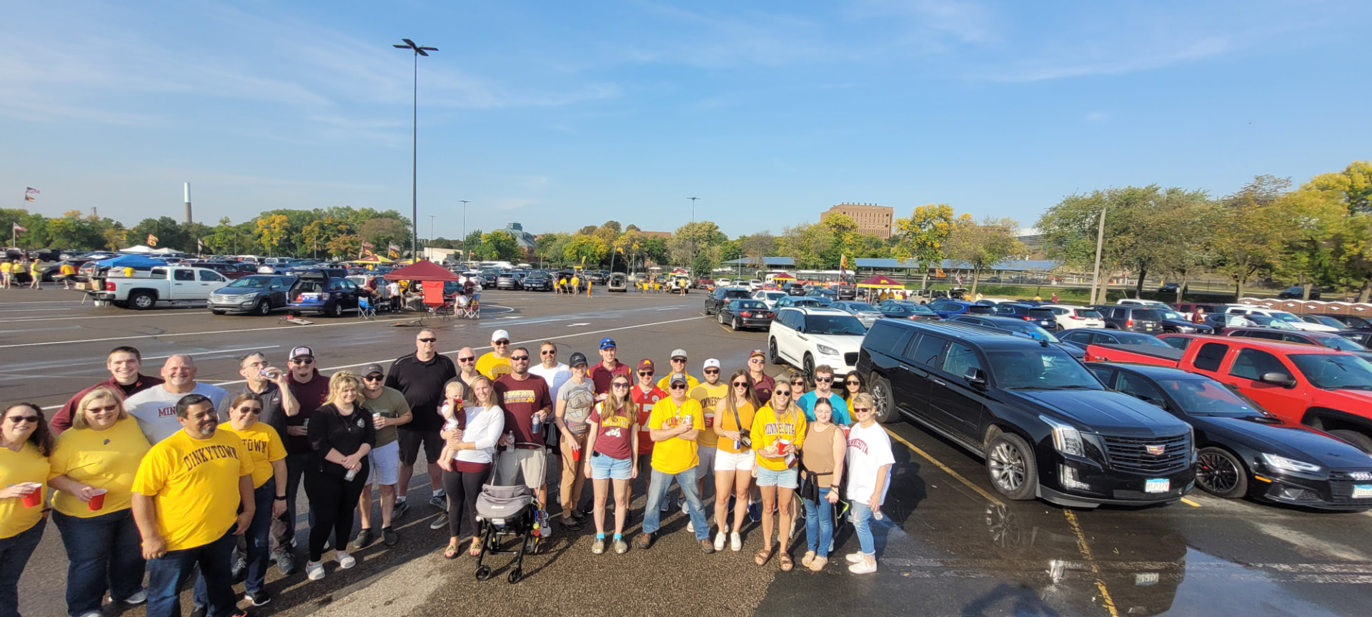 Team Twin Cities group at a University of Minnesota tailgate