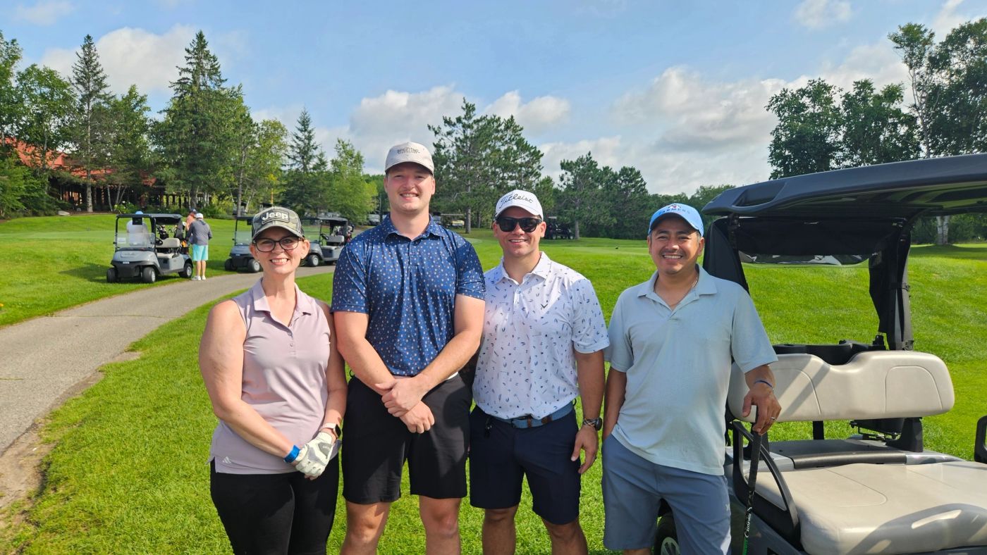 Team Twin Cities agents at the annual district golf outing